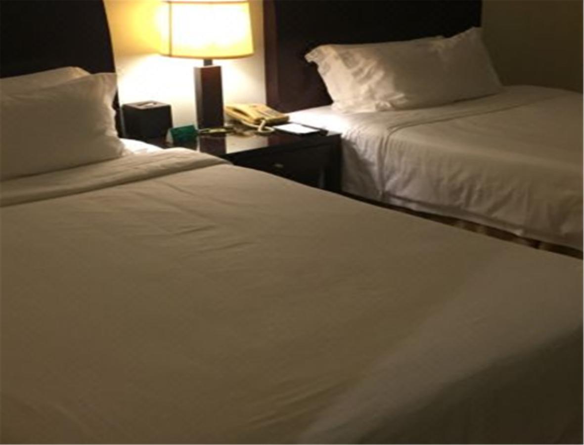 Clifford Golden Lake Hotel Foshan Exterior foto